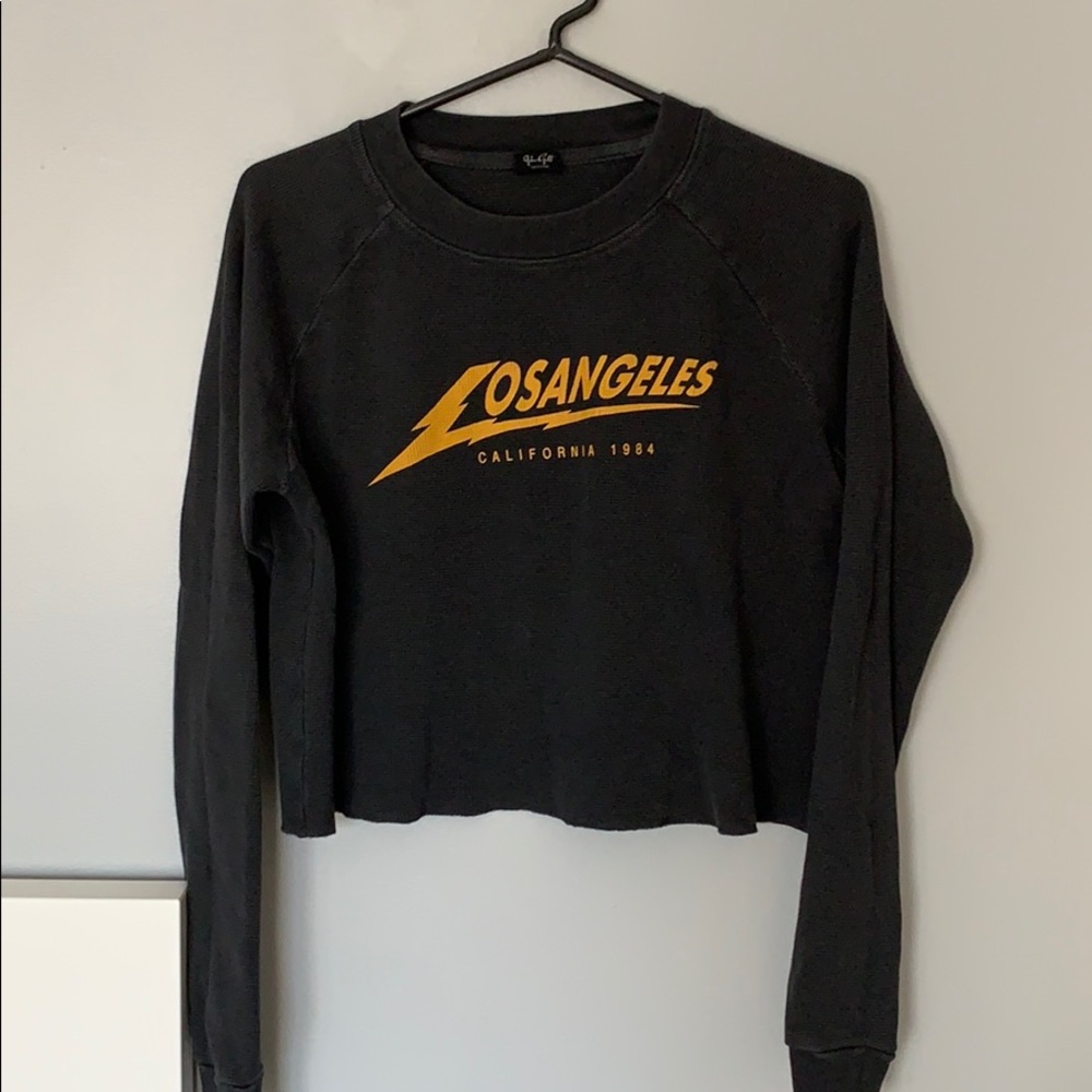 Brandy Melville Los Angeles black long sleeve top cropped sweater
